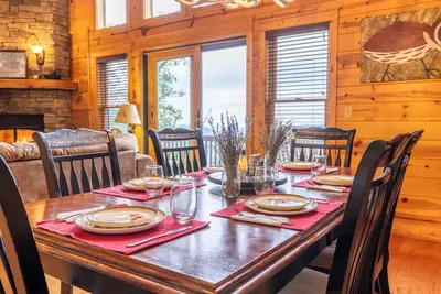 Image de Top view on the mountain! ~Sunsets & luxury for 10~Hatley Pointe ski-in\/ski-out~