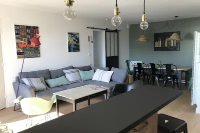 Image de New! ! Full sea view. Charming apartment 3 bedrooms private parking