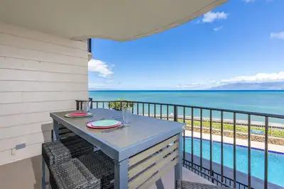 Image de Stunning Oceanfront Kahana Reef 205 with Spectacular Views!