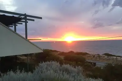 Image de Ocean front two bedroom self catering, two story Apartment - Adults only