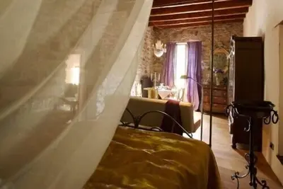 Image de Vieille maison de village avec 4 chambres indépendantes (8-12 personnes)