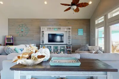 Image de Salty Waves: 3 Br, 2 Ba House in Port Bolivar, Sleeps 12