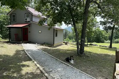 Image de The Cabin at Tall Pine Grove