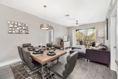 Image de Poolside! Luxury Chic!