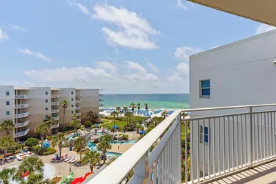 Image de Waterscape B610 ~ Top Floor ~ Beach & Lazy River Views ~ Free Beach Service!