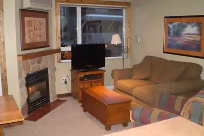 Image de Studio suite located in the heart of Whistler village
