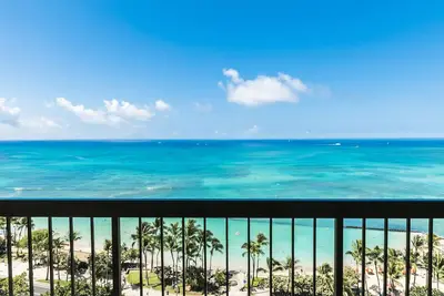 Image de 2bof5 Aston Waikiki Beach Tower: 2 Br with Ocean Front Views & Full Kitchen