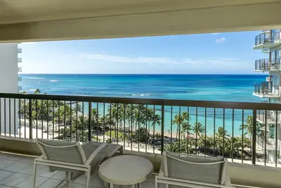 Image de 2bov-4 Aston Waikiki Beach Tower: 2 Br with Ocean Views and Full Kitchen