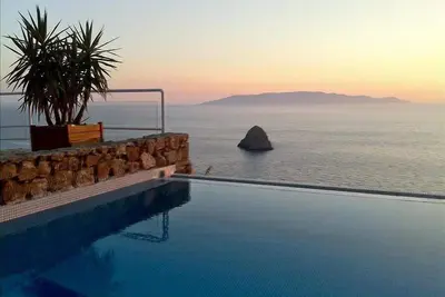 Image de Favoloso : sur l’Argentario, en Toscane, superbe villa sur la mer avec piscine pour 15 personnes