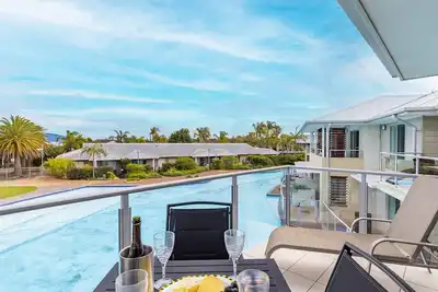 Image de Pacific Blue 278-265 Sandy Pt Rd- Dual Key Access, Wifi, Linen and Air Conditioning