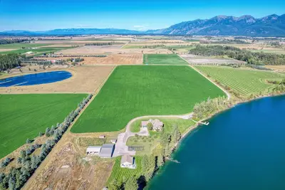 Image de Flathead River frontage, river access, firepit.