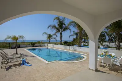Image de Your Beautiful Holiday Villa minutes from Beautiful beaches, Ayia Napa Villa 1370