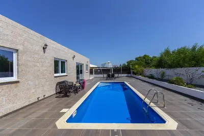Image de Picture Renting your 5 Star Villa Located in Protaras with Beautiful Private Pool, Protaras Villa 1483