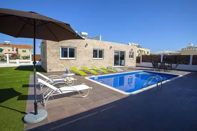 Image de 5 Star Villa with Private Pool, Protaras Villa 1482