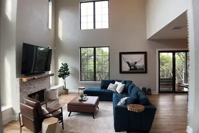 Image de New construction home minutes away from Guadalupe River and Canyon Lake dam