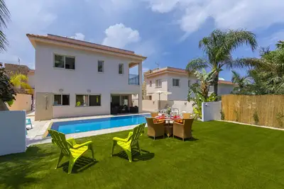 Image de At Last You can Rent the Perfect Luxury Villa in Pernera close to the Beach, Protaras Villa 1506