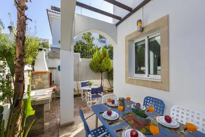Image de Imagine You and Your Family Renting this Luxury Villa minutes from the Beach, Protaras Villa 1501
