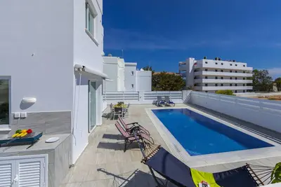 Image de At Last You can Rent the Perfect Luxury Villa, Protaras Villa 1494