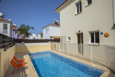 Image de At Last You can Rent the Perfect Luxury Villa minutes from the Beach, Protaras Villa 1437