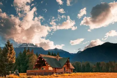 Image de Revelstoke House - Luxurious Log Home