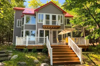 Image de Lake Michigan craftsman beach house near Cross Village-sleeps 10