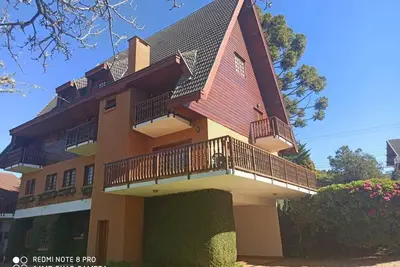 Image de High standard \/Casa Suíça de Campos
