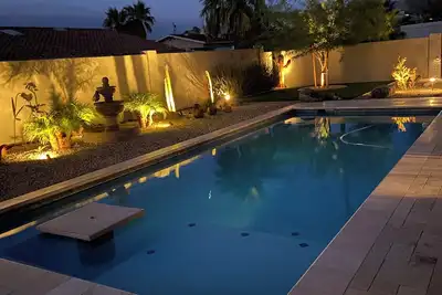 Image de Beautiful Backyard Oasis Lake House