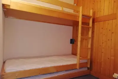 Image de 50m du centre station, 16ème étage, télévision, 29m², Les Arcs