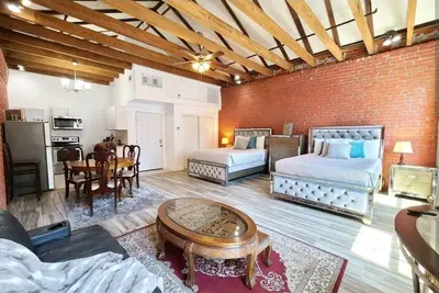 Image de Downtown New Orleans Penthouse - 2 Min Walk to French Quarter - 4a