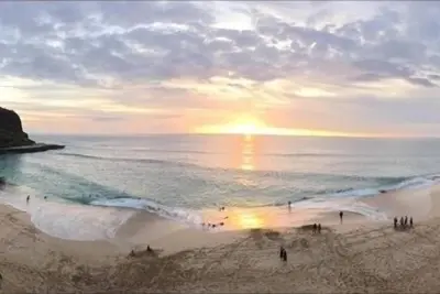 Image de Oceanfront condo with stunning views. Oahu’s last best kept secret
