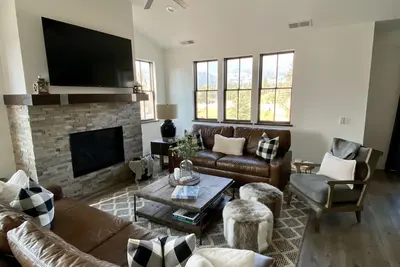 Image de Mammoth Mountain Gondola Views from This Beautiful Retreat!