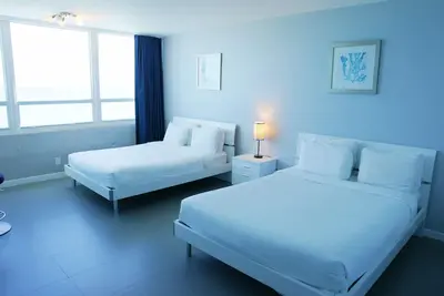 Image de Castle 835 Oceanview Studio w/ Free parking, pool, gym, tennis, bars, and more!
