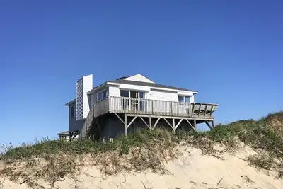 Image de Beautiful oceanfront beach cottage in South Nags Head