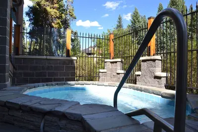 Image de Ski-In/Ski-Out Breckenridge Condo, Plus Downtown! By Ski Village Resorts