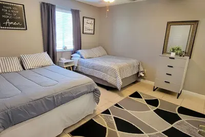 Image de 🏡Comfy & Convenient 1br Apartment Near Oaks Mall & Medical Center Fast Wifi