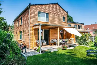 Image de Ferienhaus Strandgrau mit Sauna, Wellnesswanne, Kamin - 600m zum Strand