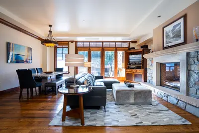 Image de Luxury Condo in the Heart of the Village at Northstar!