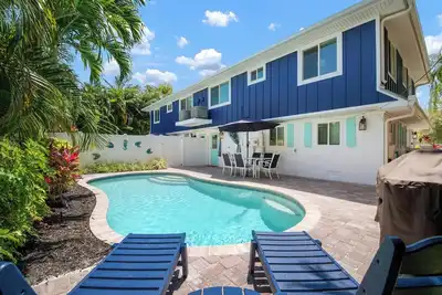 Image de Gone Coastal Too by Beach Boutique Rentals