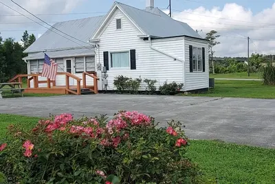 Image de House: Lower Winter prices! Snowbirds Welcome! Bring your boat for fall fishing