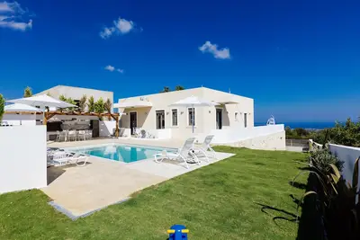 Image de Aerin Villa, Sublime Sanctuary with Ocean Views & Captivating Surroundings