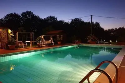 Image de Two-room apartment with pool access