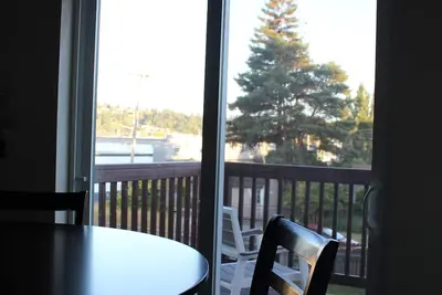 Image de Close to beaches, trails, fishing