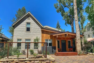Image de Historic two bedroom house in Old Town Steamboat Springs. Quiet neighborhood.