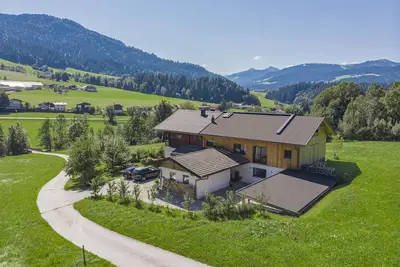 Image de Appartement de vacances avec balcon en face de la remontée
