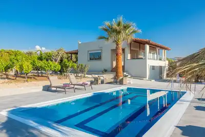 Image de Villa Chrysalida, maison paisible avec vue panoramique!
