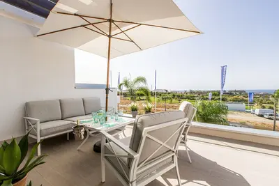 Image de Brand New Stylish 2 bedroom apt Le Mirage - Rdr219