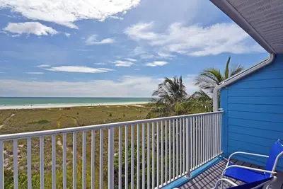 Image de Beach Front and Walking Distance to Village