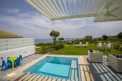 Image de Your 5 Star Villa with Majestic Sea Views, Protaras Villa 1531