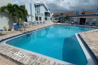 Image de Madeira Beach 2 Bedroom, 1 Bath Pool, Hot Tub, Gym