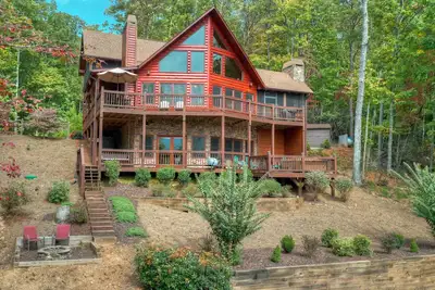 Image de Exceptional Aska Area Luxury Cabin with hot tub close to downtown Blue Ridge